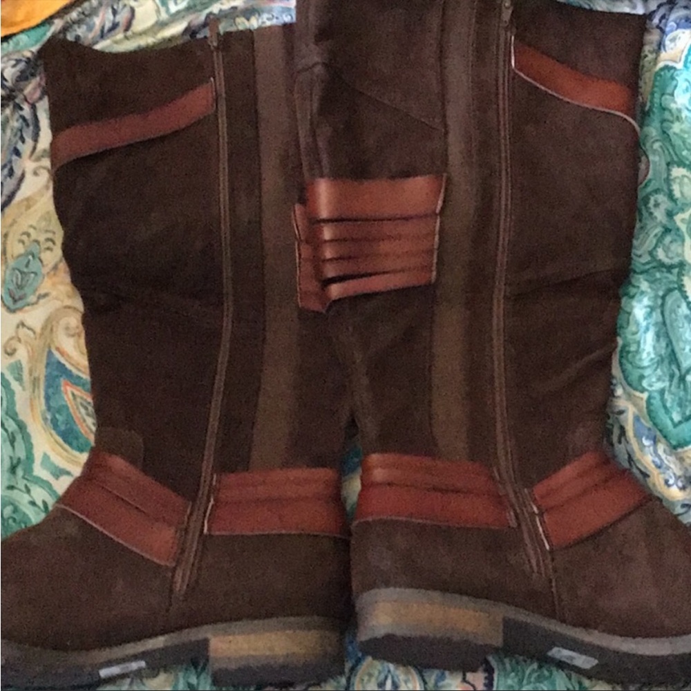 Boots - Picture 4 of 6